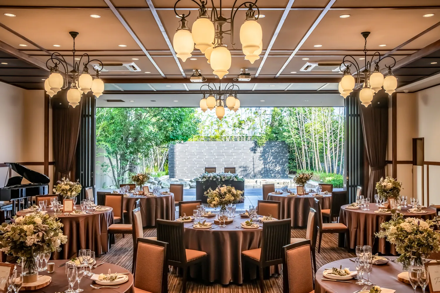 宴会・貸切 | YOKKAICHI HARBOR 尾上別荘